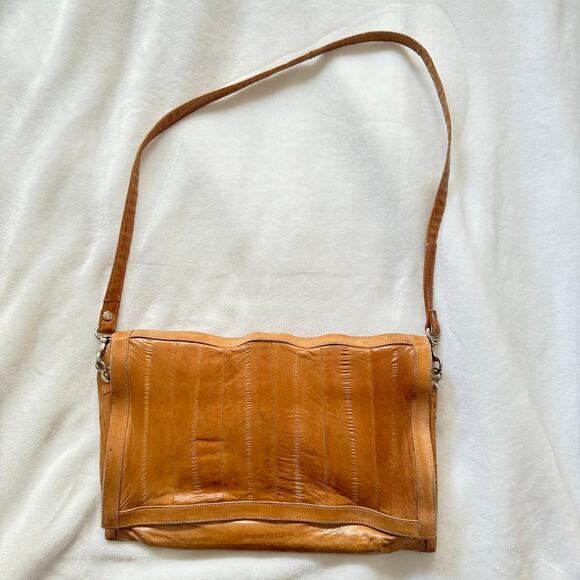 Vintage 1970s Eel Skin Satchel Crossbody Pocketed Caramel Colored Boho Purse - Picture 12 of 13